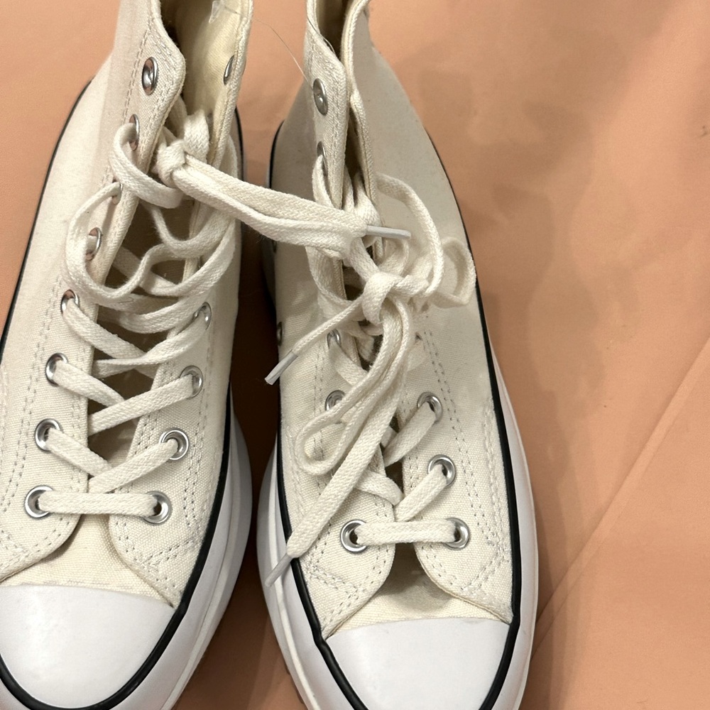 New CONVERSE chucks V